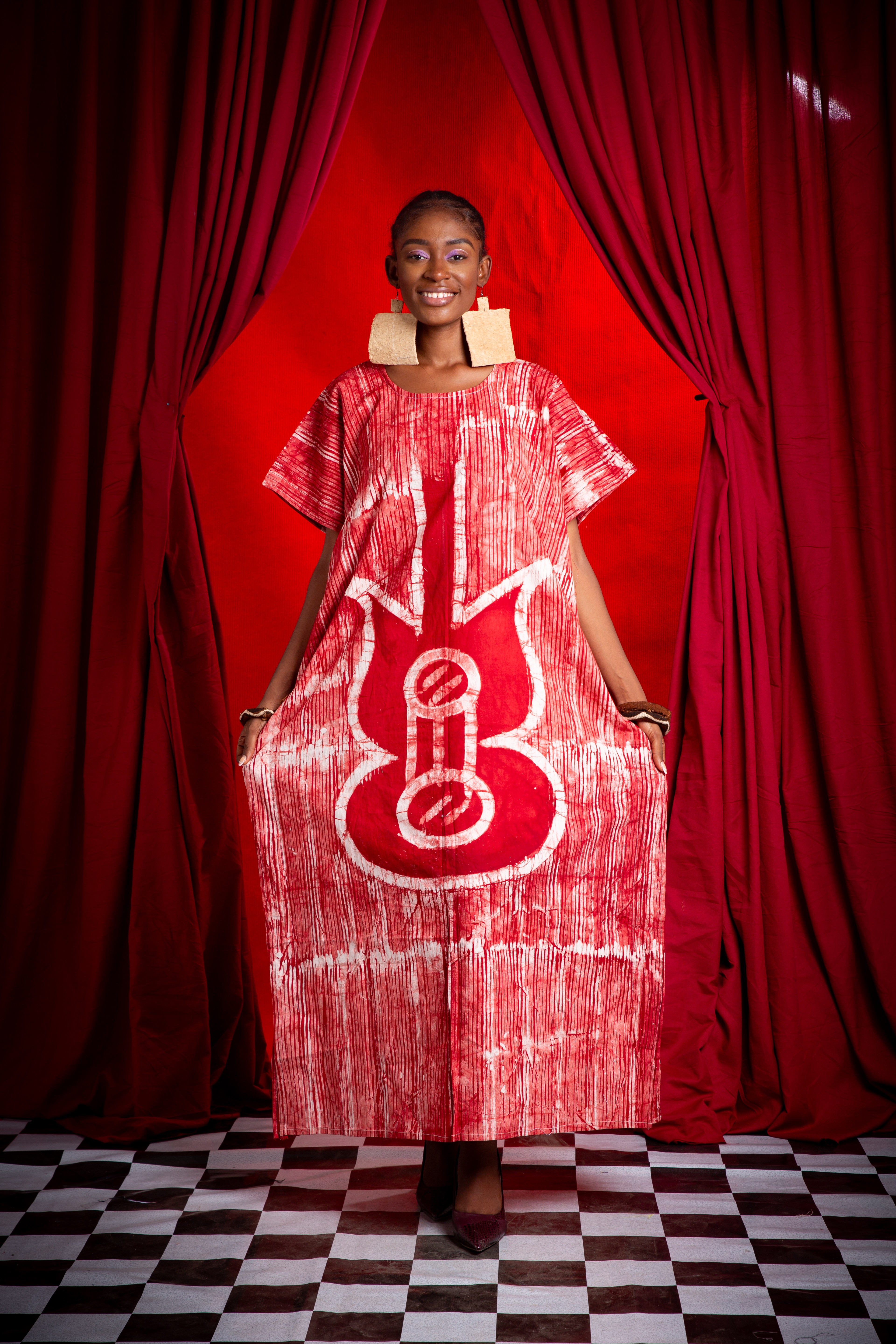 Image 1 of Ela red cotton batik unisex boubou (TEGUE)