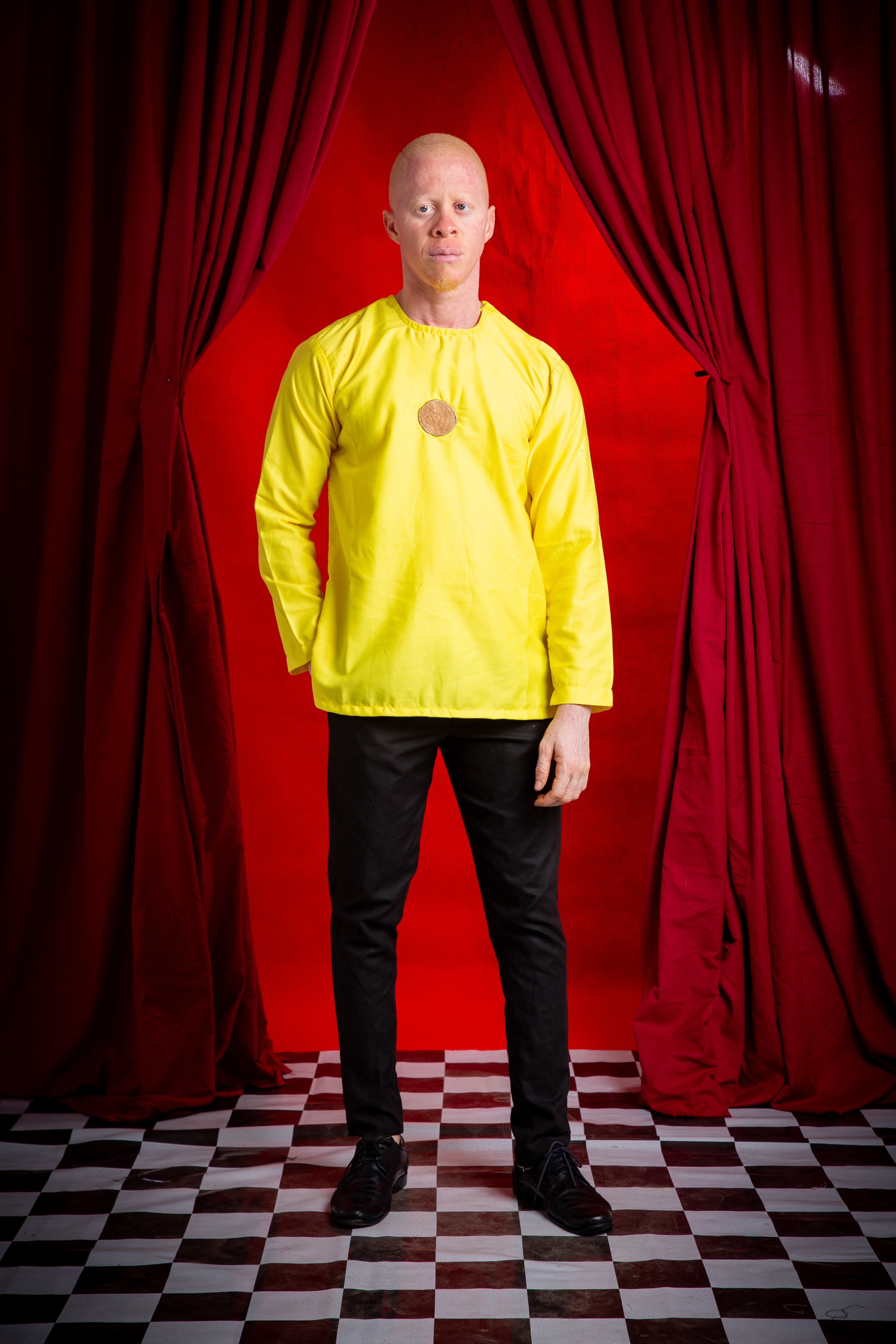 Image 1 of Ela yellow cotton shirt with obom decoration (TEGUE)