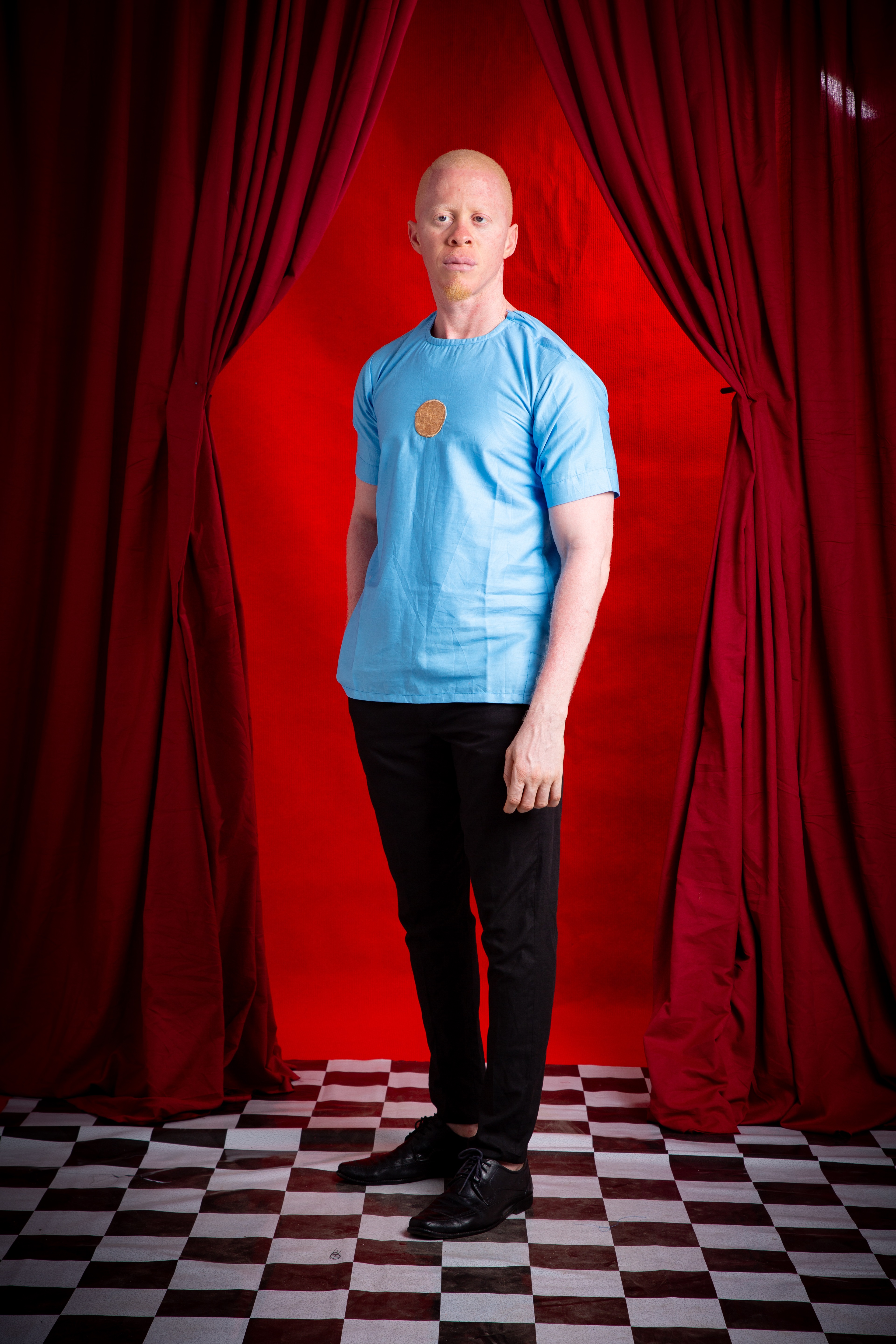 Image 1 of Ela blue cotton shirt with obom decoration (TEGUE)