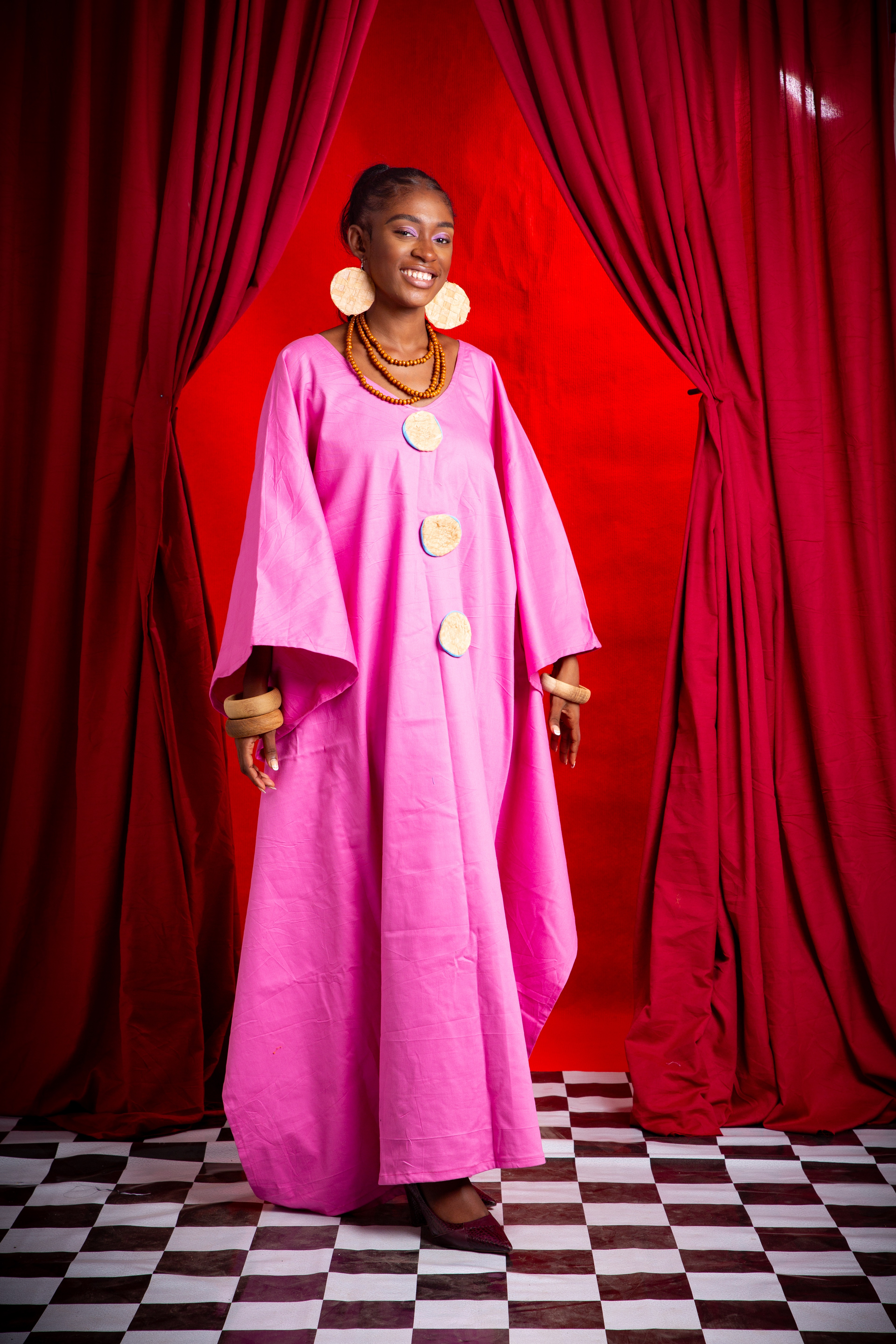Image 1 of Nden bobo pink cotton boubou dress with obom decorations (TEGUE)