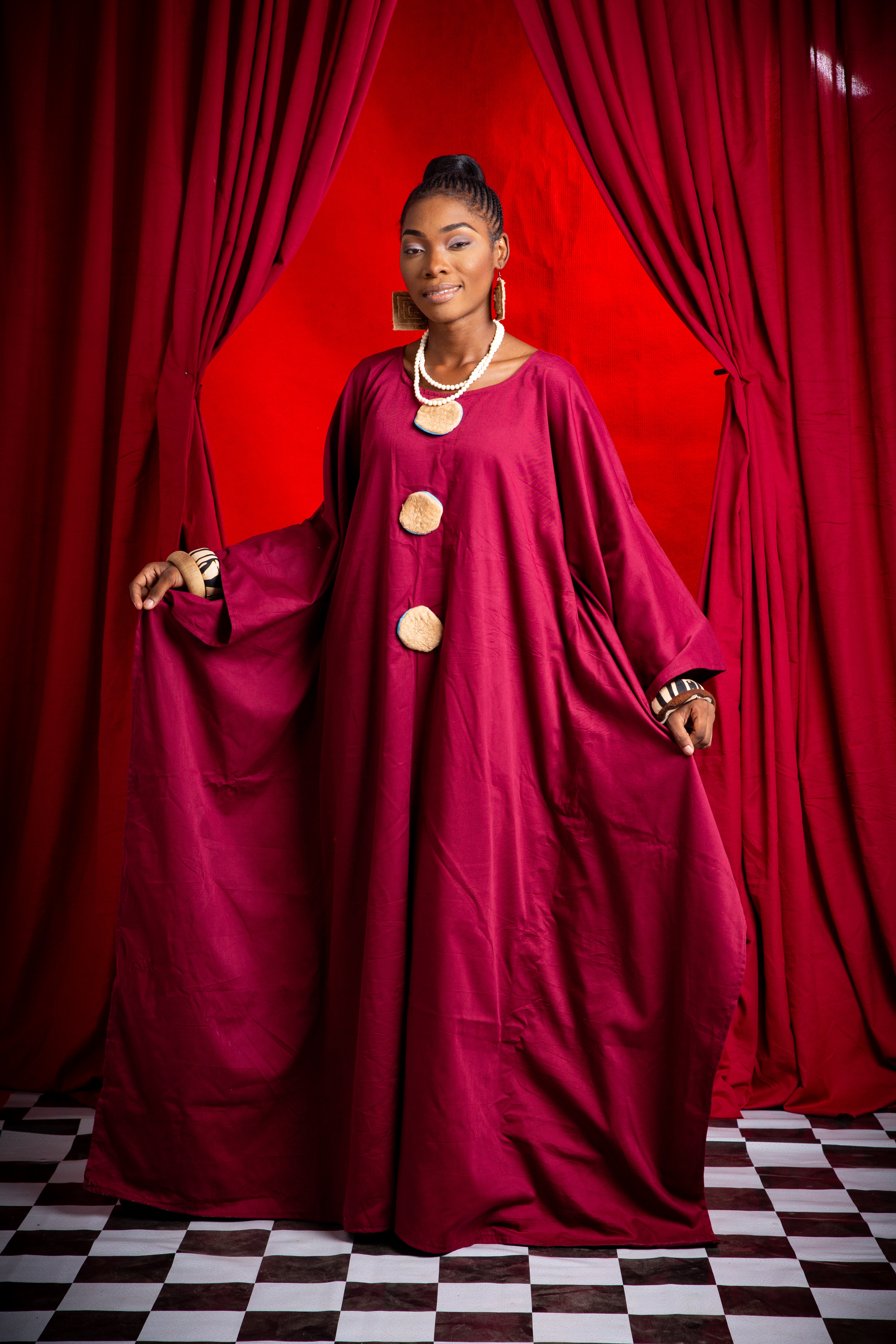 Image 1 of Nden bobo burgundy cotton boubou dress with obom decorations (TEGUE)